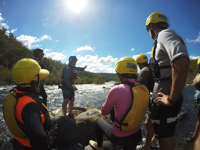 Kayak rock n roll session - Image 3
